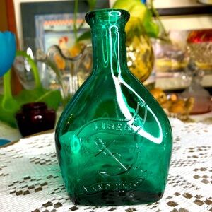 VTG emerald green glass bottle